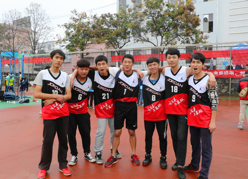 男排参赛同学合照